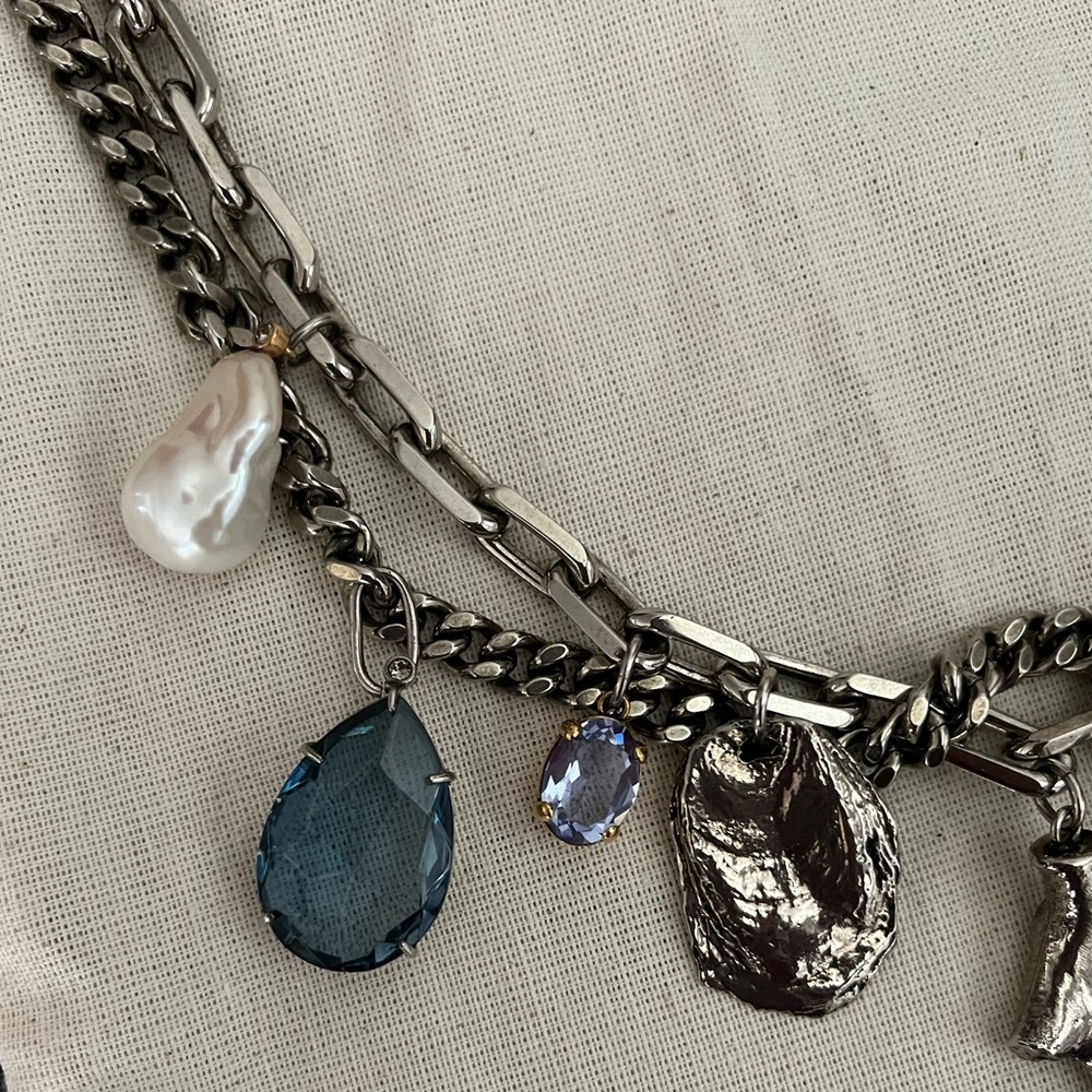 Alexander McQueen Coral Charm Chain
Choker Necklace - Picture 10 of 14